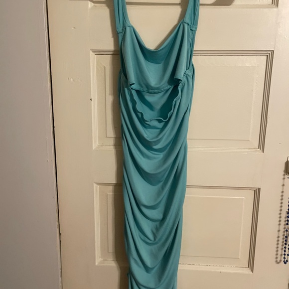 SEXY Halter Bodycon Dress - Picture 4 of 5